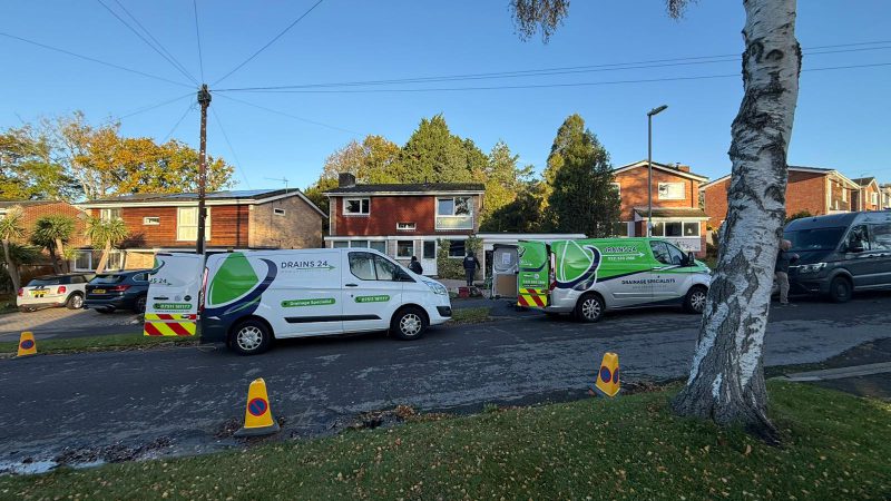 drainage engineer clearing blocked drains in farnham outside residential property